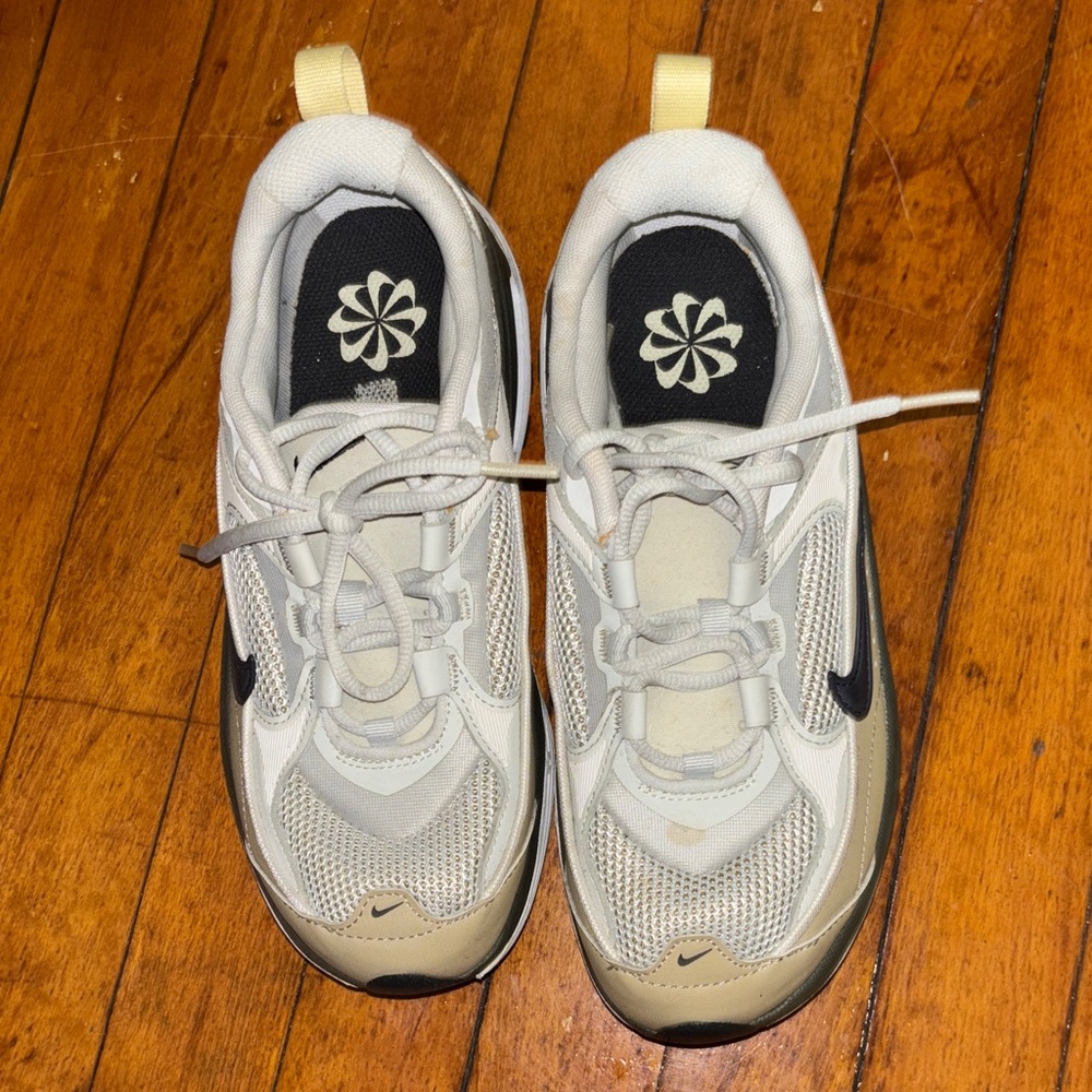 Nike White and Gray Mesh Athletic Sneakers - Picture 2 of 3